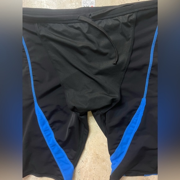 TYR Men’s Performance Swimwear Size 38 - Picture 3 of 4